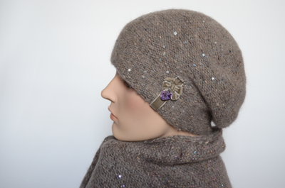 Ореховый меланжевый берет с украшениями Vizio Италия 6926