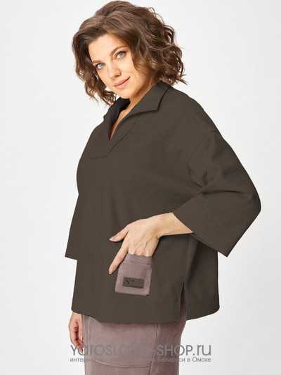 Женский 2-х предметный костюм, состоящий из трикотажной туники и юбки из замши