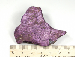 Пурпурит, коллекционный образец, Намибия (56*47*20 мм, 73 г) №27303