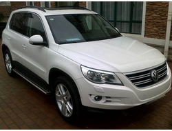 Пороги OEM на Volkswagen Tiguan (2008-2011)