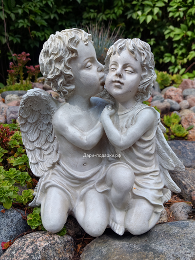 Садовая скульптура Ангелы влюбленные 30*30см   1,2кг     полистоун Россия 1748/028638*