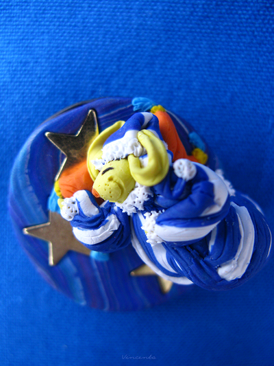 Фэнтези-брошь "Кролик Соня" со звёздами