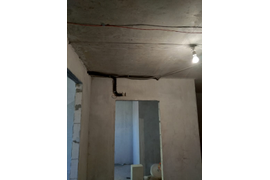 Установка кондиционеров в 2 этапа, закладка трассы