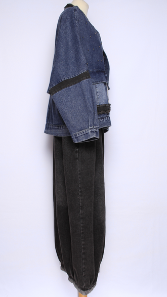 Джинсовка-бомбер "Металлические бусины" синяя, черная р.48-54