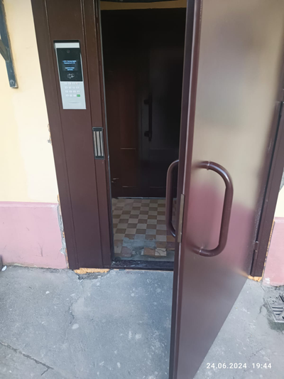 Входная дверь с видео домофоном для любого проёма и размера. Гарантируем безопасность и удобство вашего подъезда