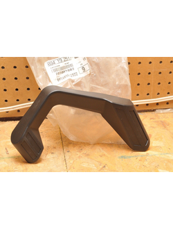 Клык бампера передний левый, задний правый оригинал BRP 705002802 для BRP Can-Am G1/G2 400/500/650/800