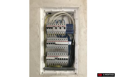 Распределительный щит, 
2-этажный дом, п. Волгарь