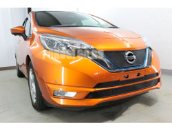 Защита радиатора Nissan Note 2016-2020 black низ (Японская сборка)