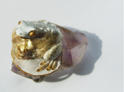 "Солнечная лягушка", фэнтезийное кольцо с кварцем