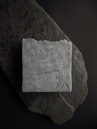 Мыло для рук и тела ручной работы - stone - с углём и морской солью