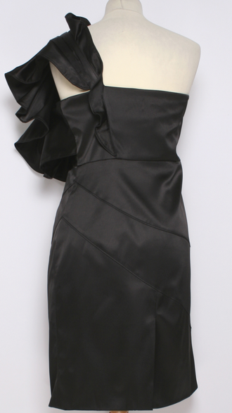 ПЛАТЬЕ АТЛАСНОЕ "К. М." драпировки на плече чёрное 46р