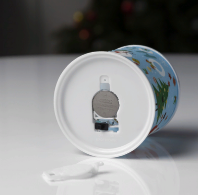 Свеча светодиодная "Дед Мороз" 7.5 × 10 × 7.5 см