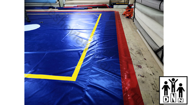 Нанесение разметки и логотипа на помост на ПВХ тент для помоста ушу саньда