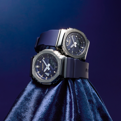 Часы Casio G-Shock GM-2110SH-2A