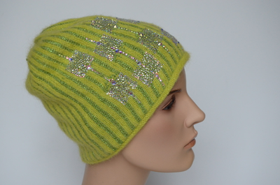 Зимняя желтая шапка женская вязаная