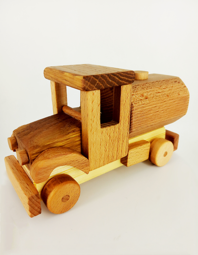 Грузовик "молочник"