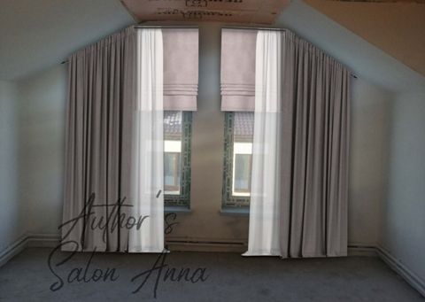 Фото окна с выполненным на нём эскизом штор