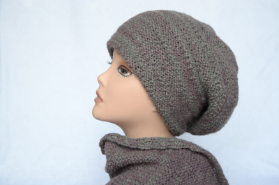 Вязаный комплект берет и шарф бежево - сиреневый Vizio 5142