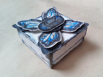 Подарочная коробочка для серёжек в стиле украшения