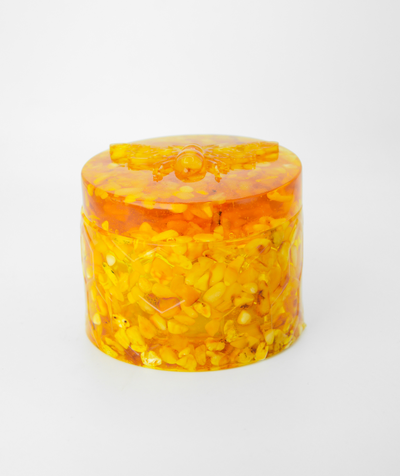 Шкатулка "Пчелка" с белым янтарем