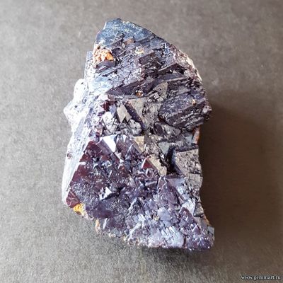 Куприт — кристаллы 45*32*24 мм