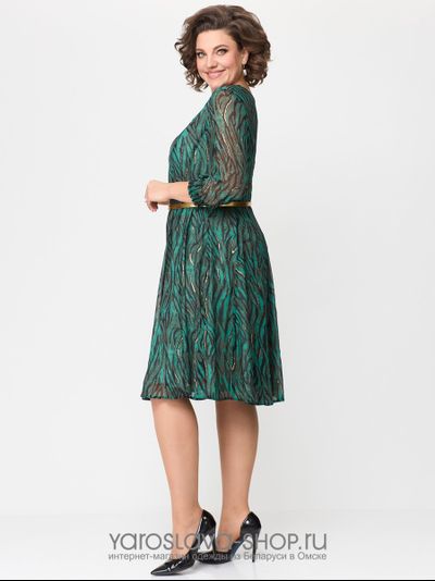 Зеленое шифоновое платье с поясом в золотом цвете