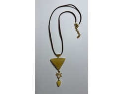 подвеска с янтарем