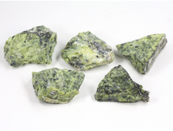 Змеевик, необработанный, дикий образец в ассортименте, Россия, КЧР, Урупский район (30-40 мм, 14-16 г) №37813