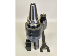 Головка угловая фрезерная AG90-BT40-B3-81.5 mm COMPACT компактная для малых диаметров