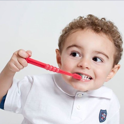 Детская зубная щетка с гуммированной ручкой Curakid CK 4260 Super Soft, от 0-ля до 4-х лет, Curaprox.