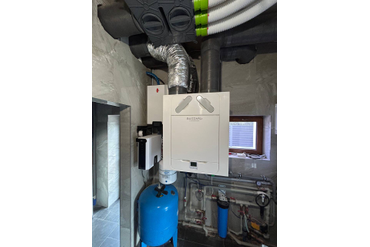 Приточно-вытяжная вентиляция Blizzard Lufttechnik  и канальное увлажнение CAREL