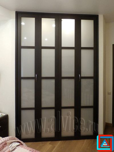 Складная дверь-крыло из 4-х створок - МДФ профиль