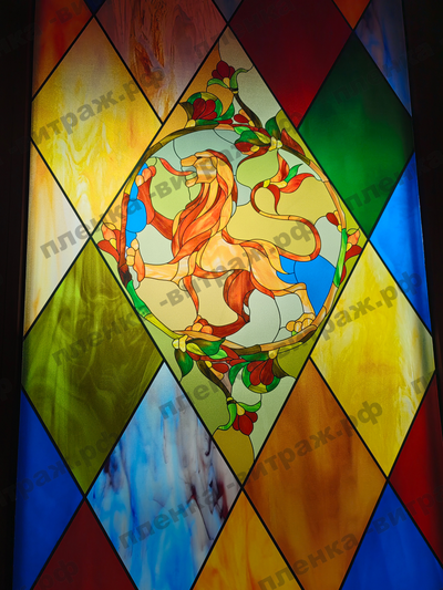 Витражная пленка, витражная пленка самоклеющаяся под заказ,пленочный витраж с рисунком птицы