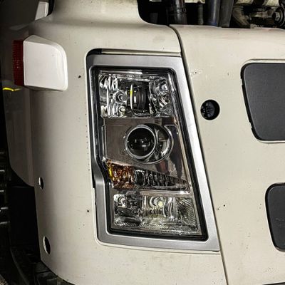 Светодиодные билед линзы для Volvo FH12 (2002-2012) Aozoom Truck Trailer 24 вольта