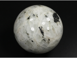 Шар Лунный камень, Турмалин чёрный (шерл), Индия (51 мм, 173 г) №35331