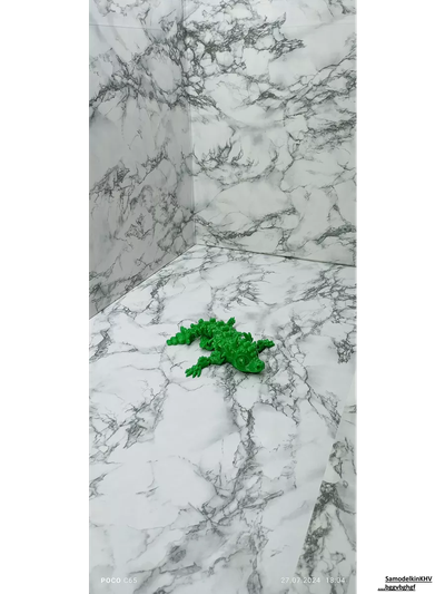 Дракон с рогами подвижной