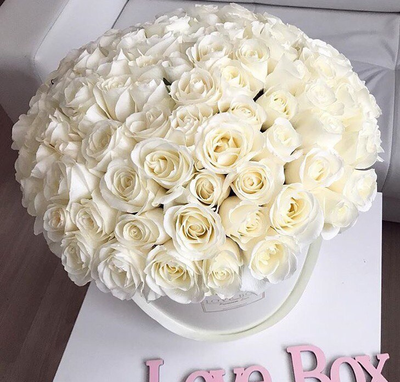 Букет в шляпной коробке с  розами XXL