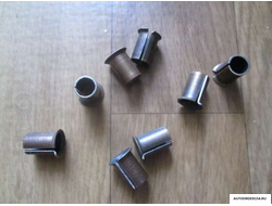 Втулка пальца петли двери ВАЗ 2123