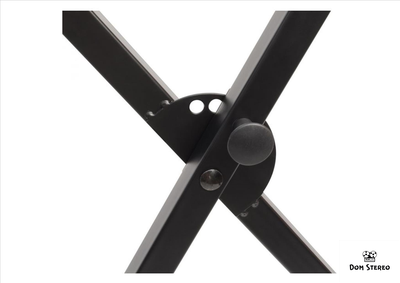 Фото фиксатора на клавишной стойке Ultimate Support JS-500