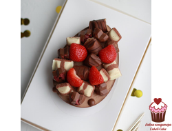 Коробка с прозрачной крышкой под половину шоколадного яйца с двойной перфорацией