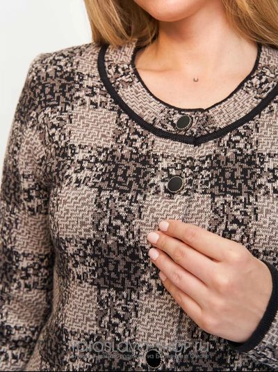 Трикотажный жакет бежевого цвета