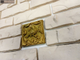 Декор-изразец к плитке под кирпич Kamastone Сказка 3051, оливково-зеленый с золотом