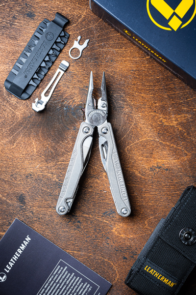 Leatherman Charge + TTI с чехлом, клипсой и битами