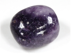 Лепидолит фиолетовый, галтовка, Бразилия (24*19*19 мм, 17 г) №35166