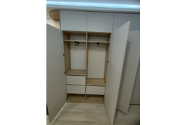 Шкаф в прихожую