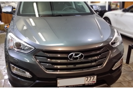 Защита ЛКП Hyundai Santa Fe антигравийной полиуретановой пленкой 3М капот, передний бампер, зеркала, стекла фар, проемы ручек дверей. Все готово.