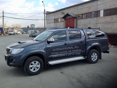 Спортивный кунг Каррибой Ж500 на Тойота Хайлюкс 2005-2015 от AvengerUral.ru в Екатеринбурге и Перми