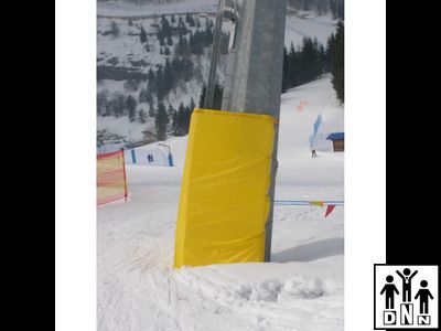 Мат защитный для горнолыжных трасс 1,3*2*0,2 крепление на люверсах DNN