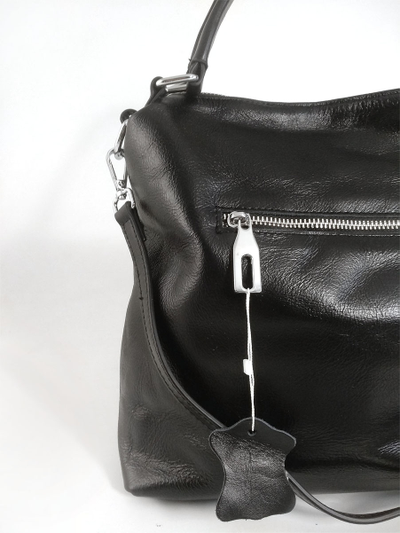 (АРТИКУЛ: 10120/1/5) СУМКА ЖЕНСКАЯ, НЕБОЛЬШАЯ, НАТУРАЛЬНАЯ КОЖА С НЕБОЛЬШИМ ГЛЯНЦЕМ, ЧЕРНАЯ, С ПЛЕЧЕВЫМ РЕМНЕМ