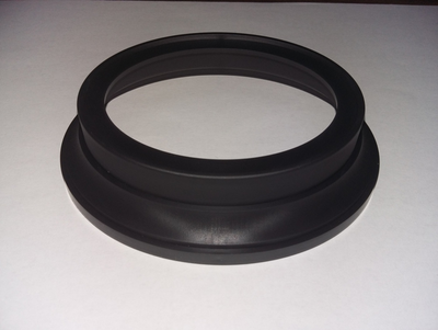 Сборная модель: (ICM 16008) Офицер Королевской канадской конной полиции с собакой